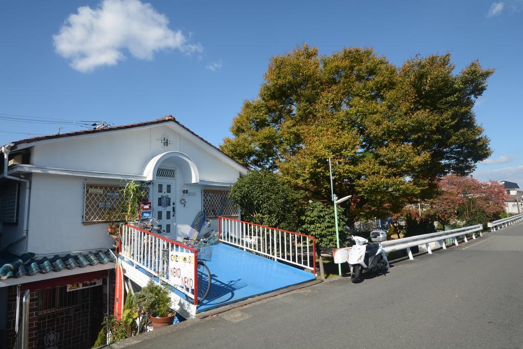 Guest House Neko Neko Toyonaka Exterior photo